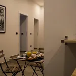 Interno 10 Cavour 3* Napels