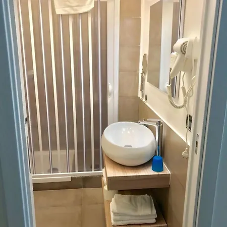 Interno 10 Cavour Neapol