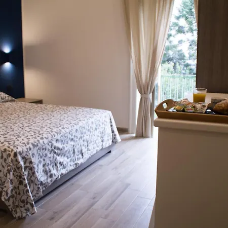 Interno 10 Cavour Bed & Breakfast 3*