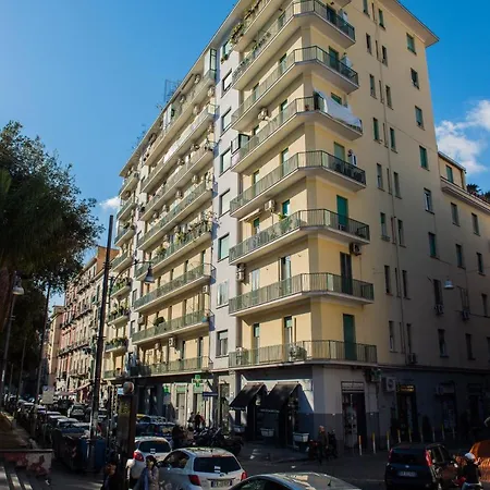 Interno 10 Cavour 2* Napoli