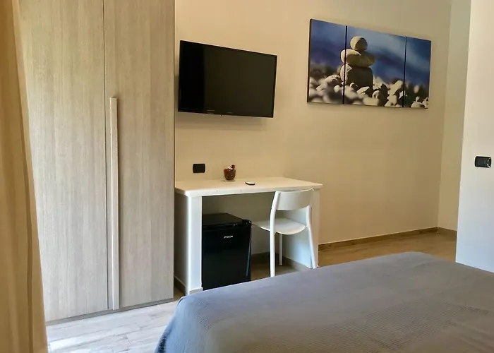 Interno 10 Cavour 3* Неаполь
