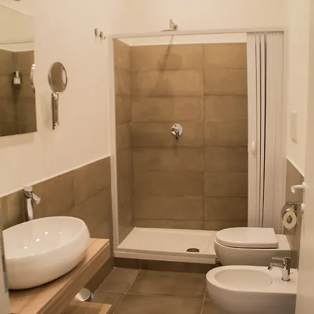 Interno 10 Cavour