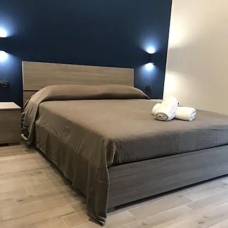 Interno 10 Cavour Alojamento de Acomodação e Pequeno-almoço Nápoles